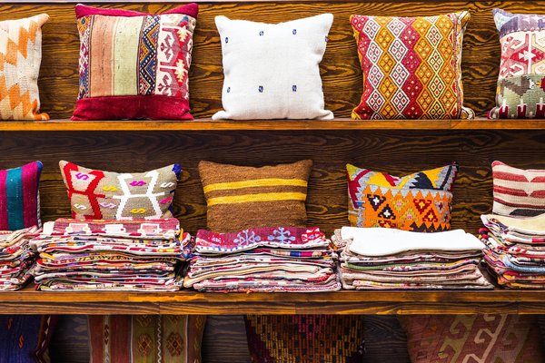 Personnaliser votre espace avec des coussins décoratifs