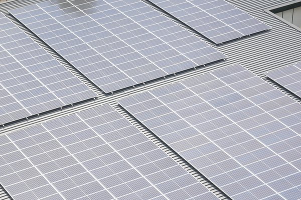 Avis sur panneau photovoltaïque : une solution d'énergie fiable